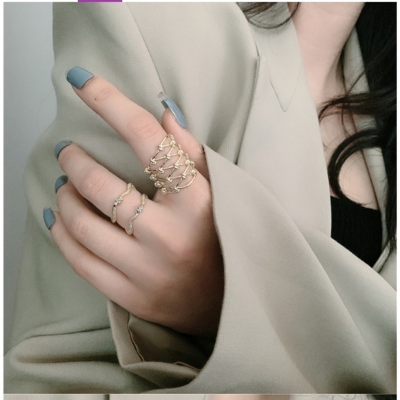 Jewlery - Picture 4 of 4